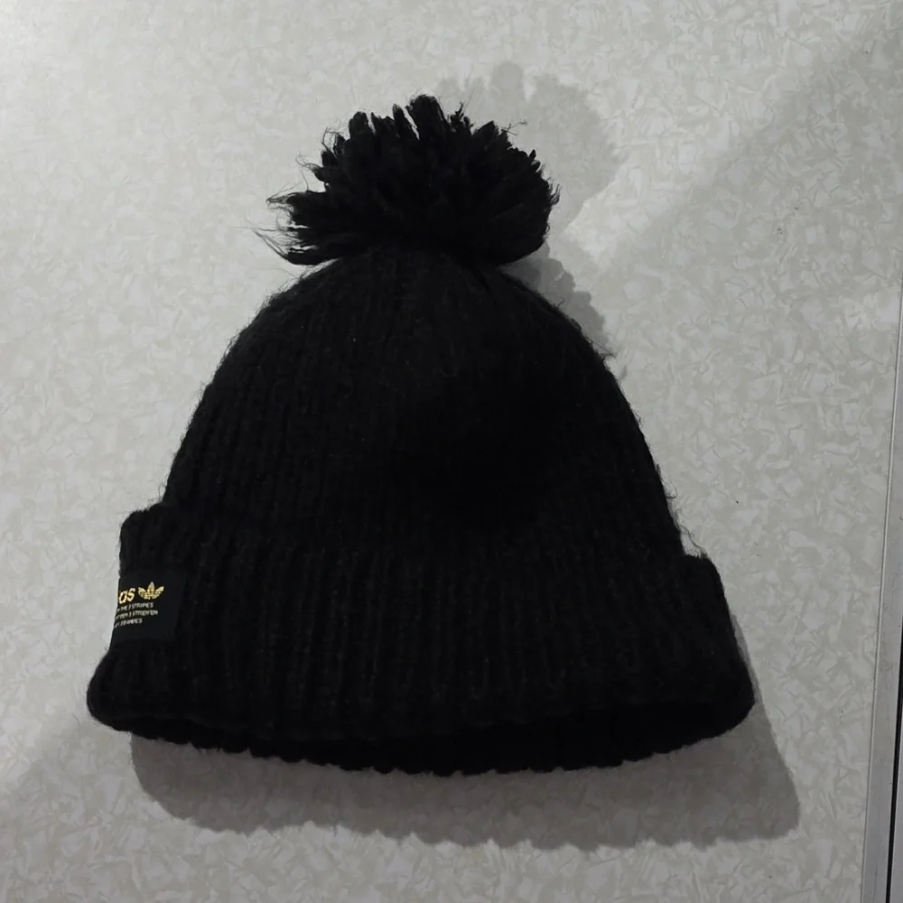 Adidas‎ Black Beanie with PomPom